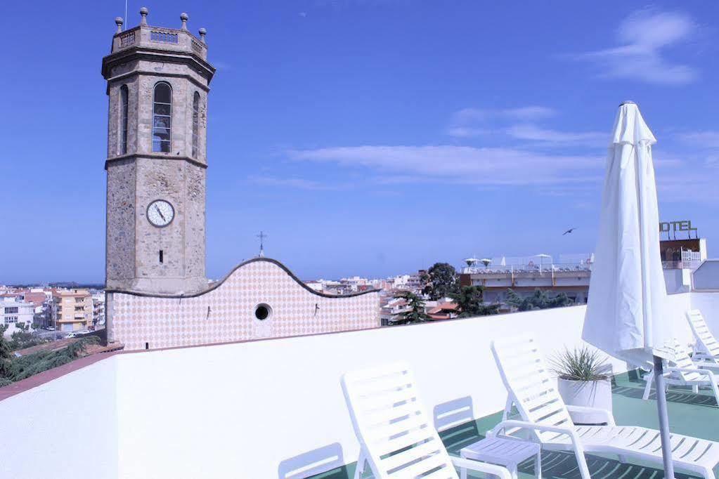 Hotel Sabiote Pineda de Mar Exterior photo